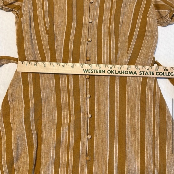 Universal Threads Linen button down dress - Picture 7 of 9